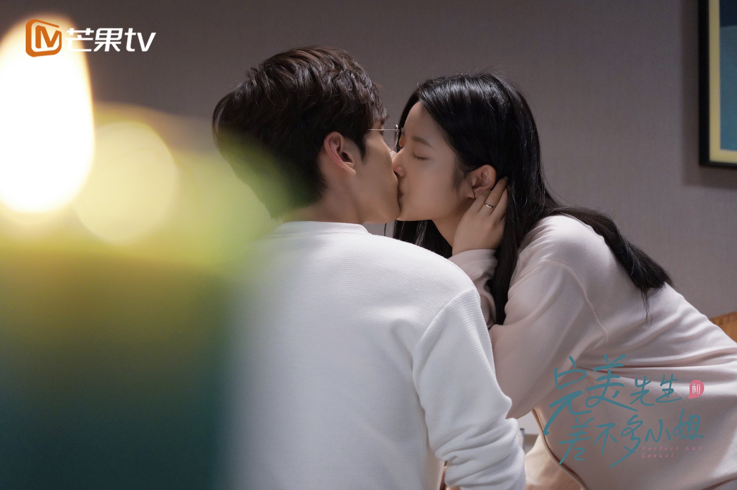 随机青年空中飞人比赛，挑战极限的高空飞翔，空中飞人教程