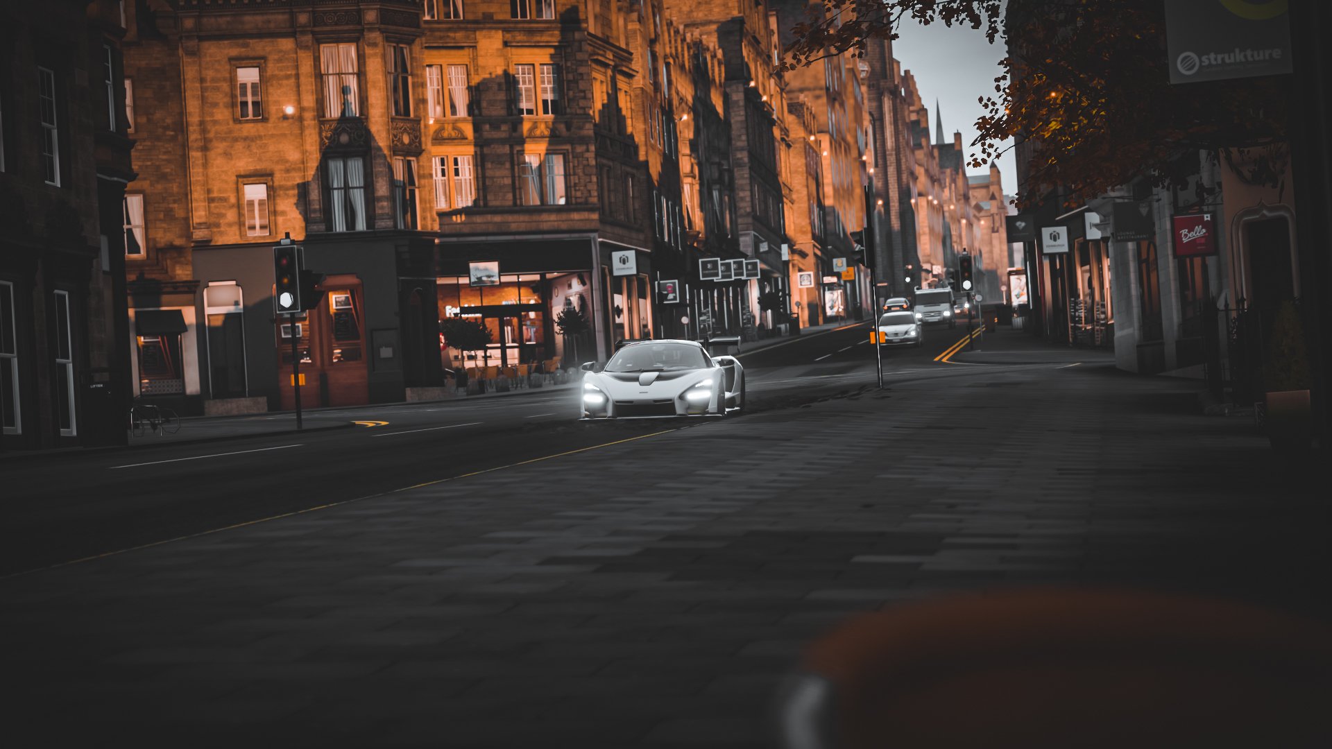 开云入口-全黑队利用反击与速度优势，横扫对手防线，全黑队战舞